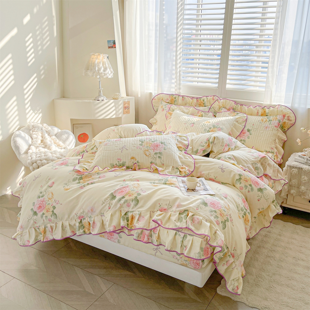 91家纺网 家纺一手货源 找家纺 宜凡家纺 2026新款全棉夹棉花边床笠四件套 沐颜月朵