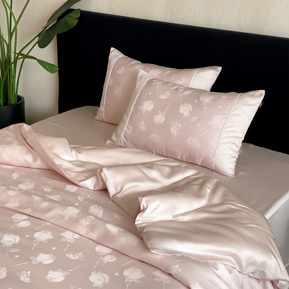 91家纺网 家纺一手货源 找家纺 （总）FORTWO家纺原创设计（FOR TWO家纺） 2026新款60兰精天丝提花雅颂四件套-云间霓裳