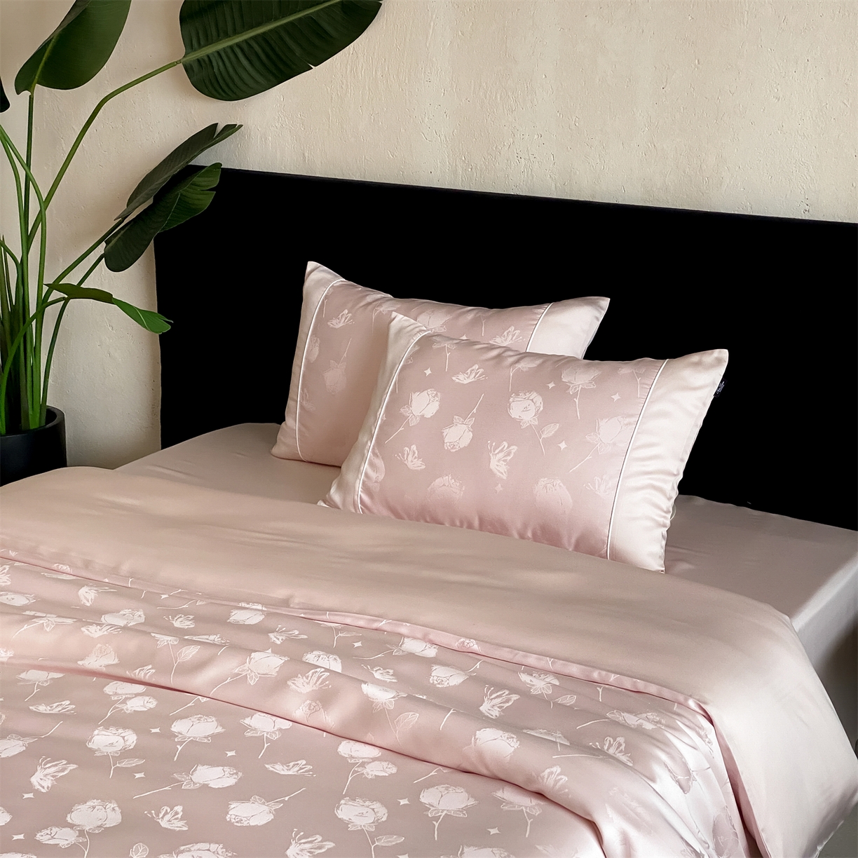 91家纺网 家纺一手货源 找家纺 （总）FORTWO家纺原创设计（FOR TWO家纺） 2026新款60兰精天丝提花雅颂四件套-云间霓裳