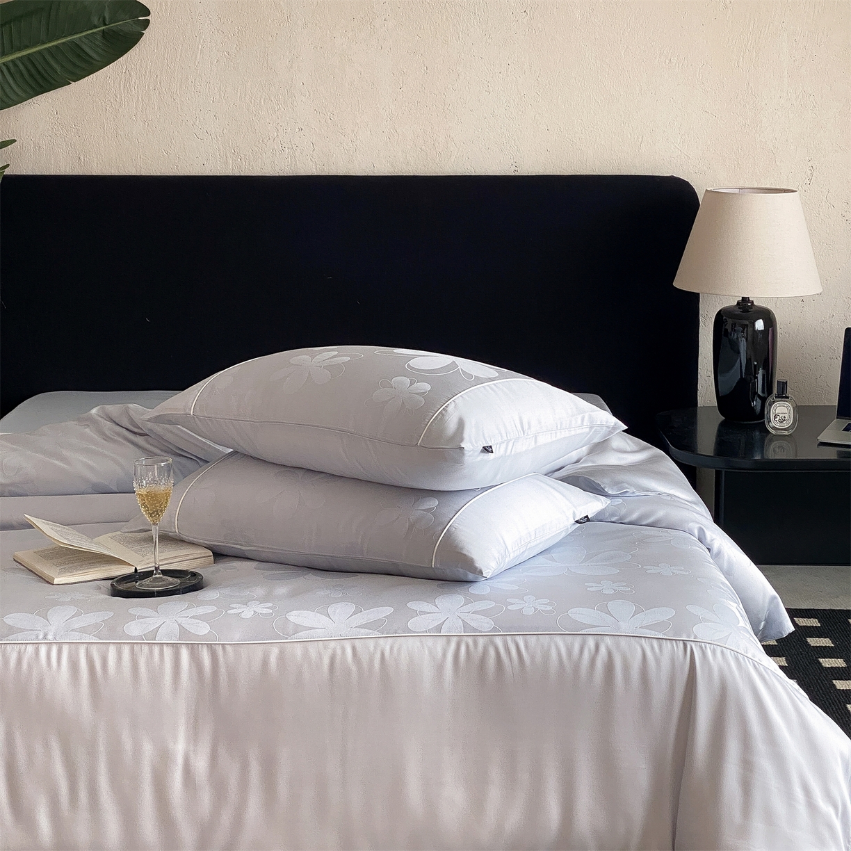 91家纺网 家纺一手货源 找家纺 （总）FORTWO家纺原创设计（FOR TWO家纺） 2026新款60兰精天丝提花雅颂四件套-一路向阳