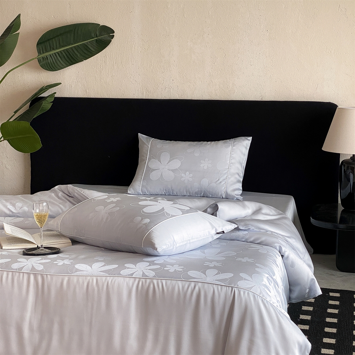 91家纺网 家纺一手货源 找家纺 （总）FORTWO家纺原创设计（FOR TWO家纺） 2026新款60兰精天丝提花雅颂四件套-一路向阳