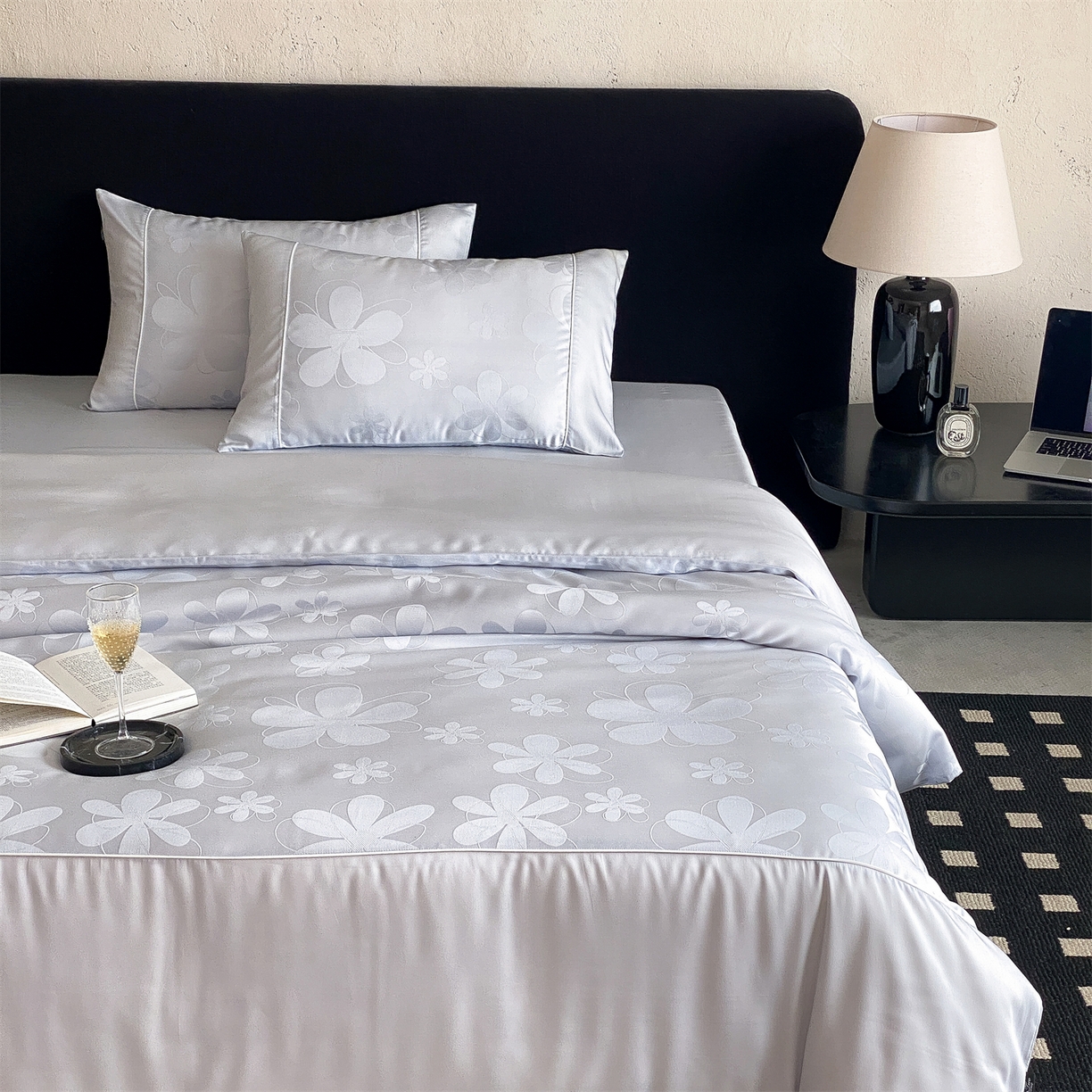 91家纺网 家纺一手货源 找家纺 （总）FORTWO家纺原创设计（FOR TWO家纺） 2026新款60兰精天丝提花雅颂四件套-一路向阳