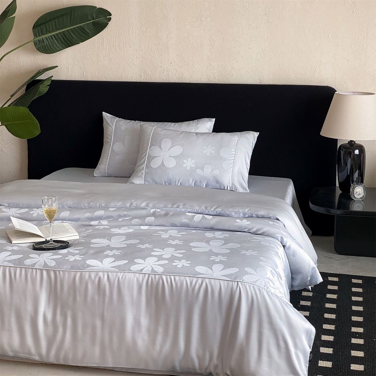 91家纺网 家纺一手货源 找家纺 （总）FORTWO家纺原创设计（FOR TWO家纺） 2026新款60兰精天丝提花雅颂四件套-一路向阳