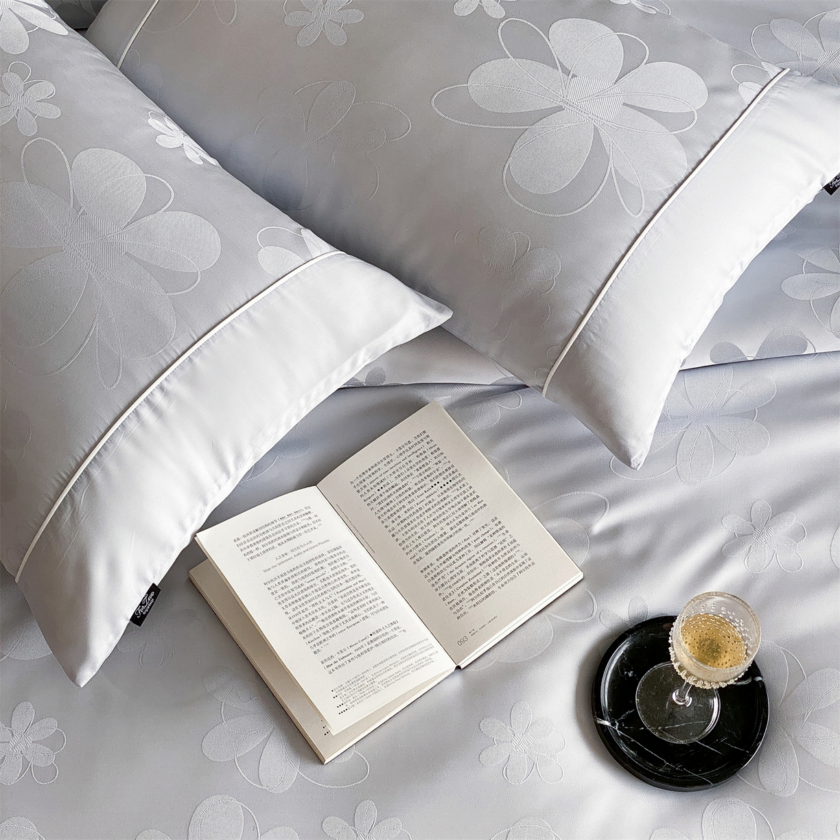 91家纺网 家纺一手货源 找家纺 （总）FORTWO家纺原创设计（FOR TWO家纺） 2026新款60兰精天丝提花雅颂四件套-一路向阳