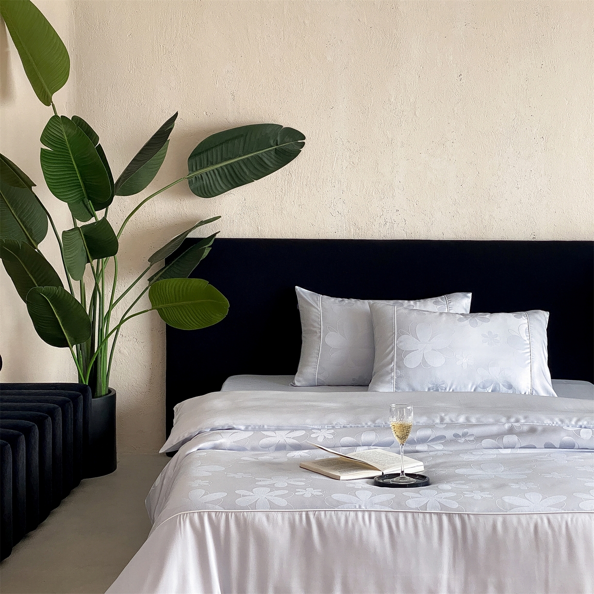 91家纺网 家纺一手货源 找家纺 （总）FORTWO家纺原创设计（FOR TWO家纺） 2026新款60兰精天丝提花雅颂四件套-一路向阳