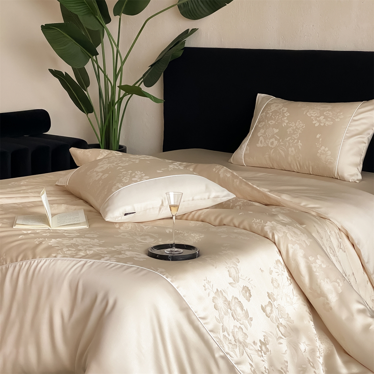 91家纺网 家纺一手货源 找家纺 （总）FORTWO家纺原创设计（FOR TWO家纺） 2026新款60兰精天丝提花雅颂四件套-晨露织光