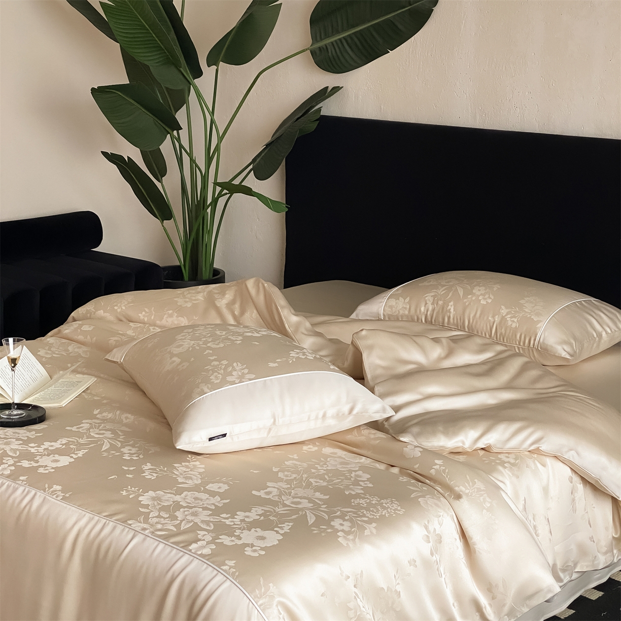 91家纺网 家纺一手货源 找家纺 （总）FORTWO家纺原创设计（FOR TWO家纺） 2026新款60兰精天丝提花雅颂四件套-晨露织光