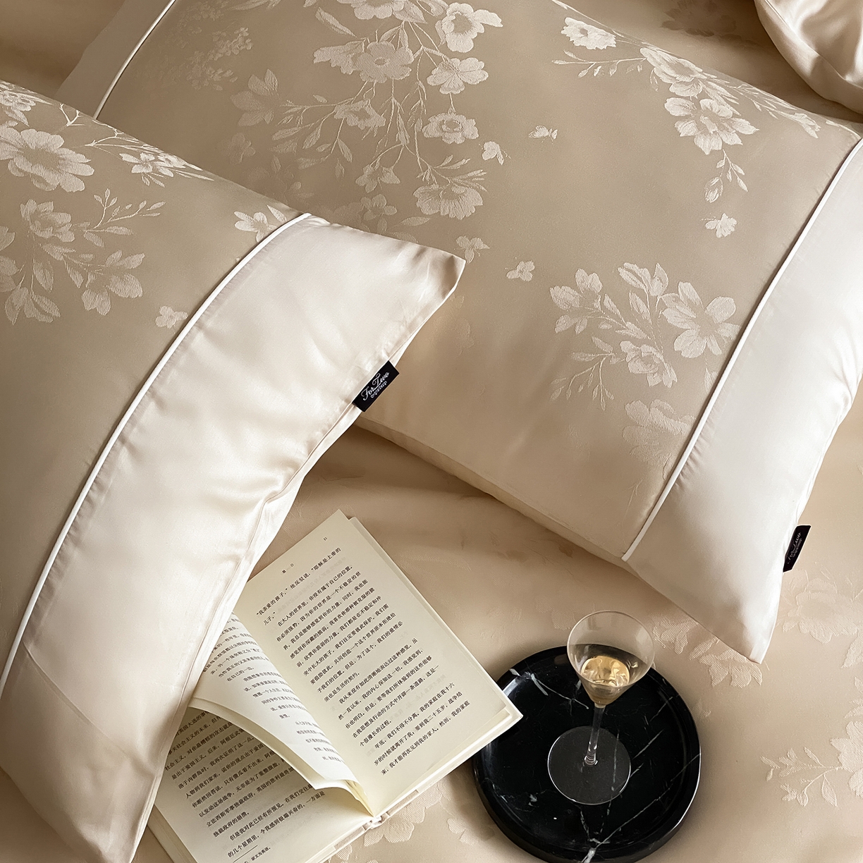 91家纺网 家纺一手货源 找家纺 （总）FORTWO家纺原创设计（FOR TWO家纺） 2026新款60兰精天丝提花嵌绳单品枕套雅颂系列