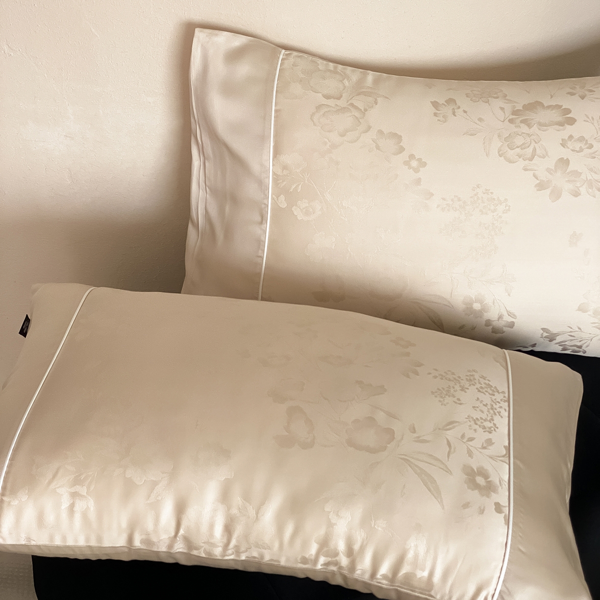 91家纺网 家纺一手货源 找家纺 （总）FORTWO家纺原创设计（FOR TWO家纺） 2026新款60兰精天丝提花嵌绳单品枕套雅颂系列