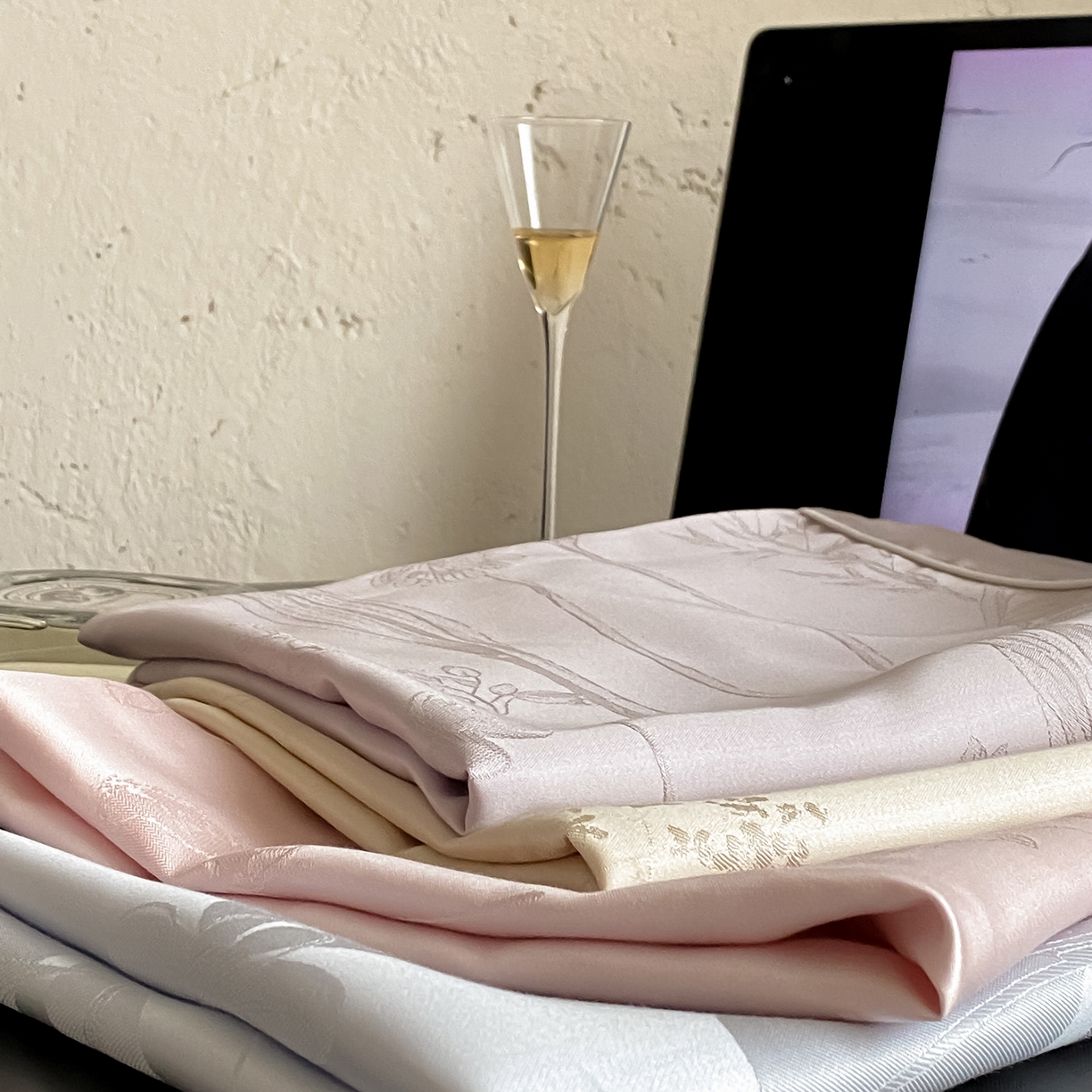 91家纺网 家纺一手货源 找家纺 FORTWO家纺原创设计（FOR TWO家纺） 2026新款60兰精天丝提花嵌绳单品枕套雅颂系列 组合图