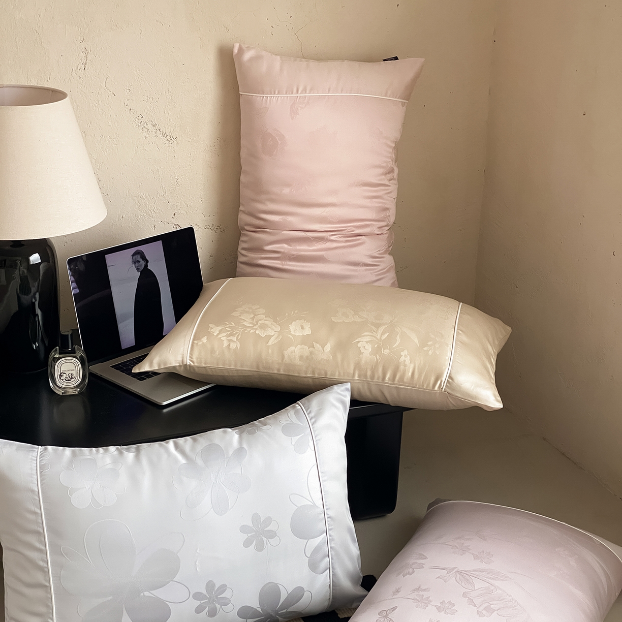 91家纺网 家纺一手货源 找家纺 FORTWO家纺原创设计（FOR TWO家纺） 2026新款60兰精天丝提花嵌绳单品枕套雅颂系列 组合图