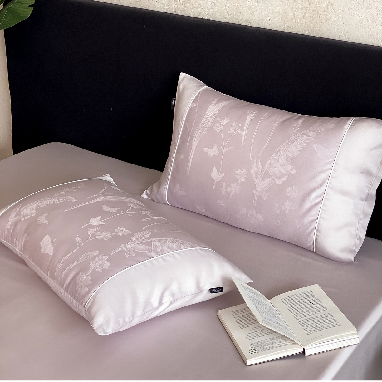 91家纺网 家纺一手货源 找家纺 FORTWO家纺原创设计（FOR TWO家纺） 2026新款60兰精天丝提花嵌绳单品枕套雅颂系列 琉璃梦境