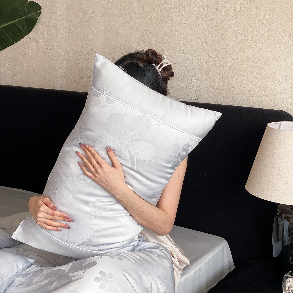 91家纺网 家纺一手货源 找家纺 FORTWO家纺原创设计（FOR TWO家纺） 2026新款60兰精天丝提花嵌绳单品枕套雅颂系列 一路向阳