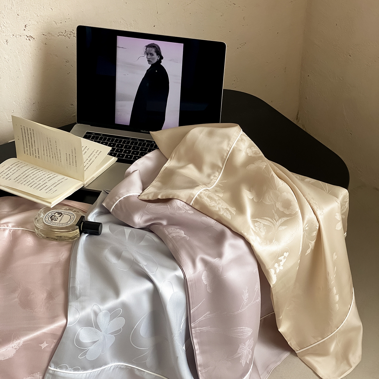 91家纺网 家纺一手货源 找家纺 FORTWO家纺原创设计（FOR TWO家纺） 2026新款60兰精天丝提花嵌绳单品枕套雅颂系列 组合图