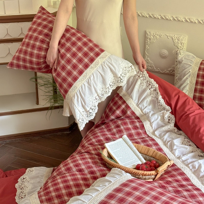 91家纺网 家纺一手货源 找家纺 花香四季家纺 2026新款法式全棉色织花边床裙款纯棉水洗棉四件套-法式庄园 法式庄园-复古红