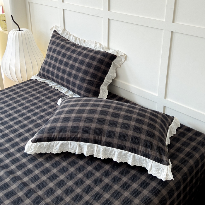 91家纺网 家纺一手货源 找家纺 花香四季家纺 2026全棉色织水洗棉法式公主风花边床单款床笠款四件套 高智黑