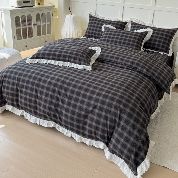 91家纺网 家纺一手货源 找家纺 花香四季家纺 2026全棉色织水洗棉法式公主风花边床单款床笠款四件套 高智黑