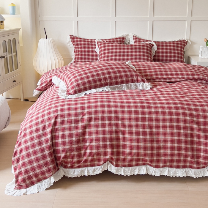 91家纺网 家纺一手货源 找家纺 花香四季家纺 2026全棉色织水洗棉法式公主风花边床单款床笠款四件套 米兰红