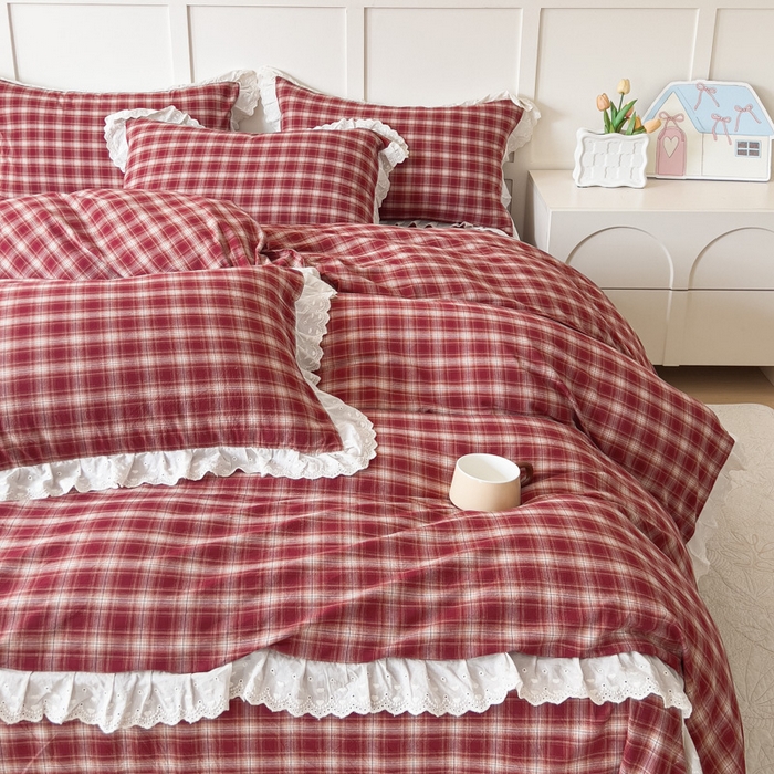 91家纺网 家纺一手货源 找家纺 花香四季家纺 2026全棉色织水洗棉法式公主风花边床单款床笠款四件套 米兰红