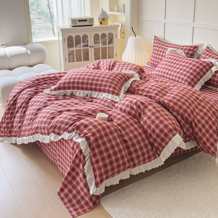 91家纺网 家纺一手货源 找家纺 花香四季家纺 2026全棉色织水洗棉法式公主风花边床单款床笠款四件套 米兰红