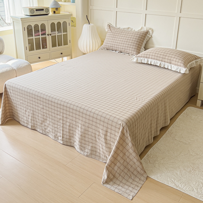 91家纺网 家纺一手货源 找家纺 花香四季家纺 2026全棉色织水洗棉法式公主风花边床单款床笠款四件套 南初咖