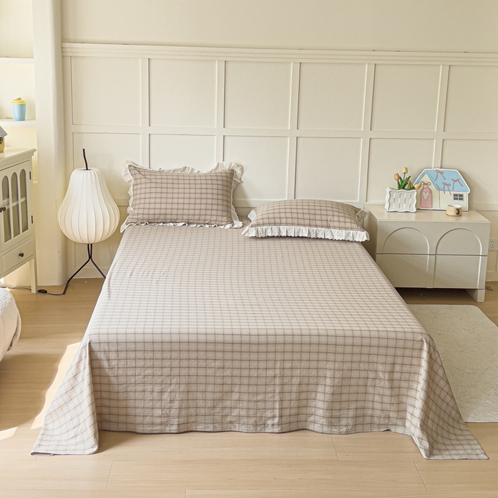 91家纺网 家纺一手货源 找家纺 花香四季家纺 2026全棉色织水洗棉法式公主风花边床单款床笠款四件套 南初咖