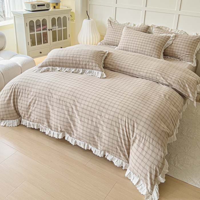 91家纺网 家纺一手货源 找家纺 花香四季家纺 2026全棉色织水洗棉法式公主风花边床单款床笠款四件套 南初咖