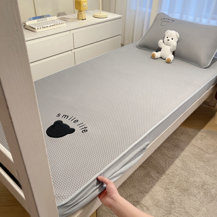 91家纺网 家纺一手货源 找家纺 爱思凯家纺 2025新款水晶边-牛奶绒学生床褥-第三批 水晶边床褥-暗粉