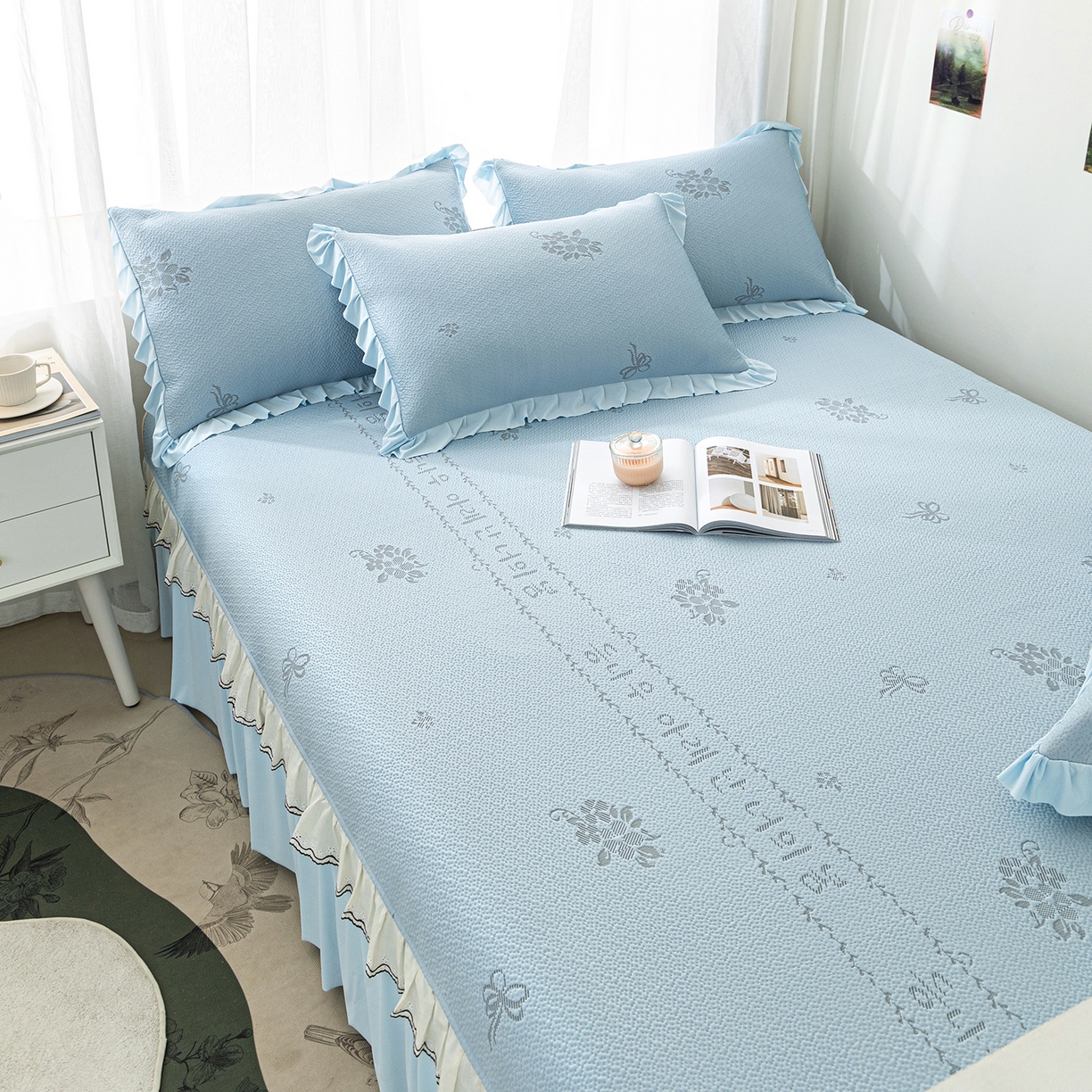 91家纺网 家纺一手货源 找家纺 美优兰 2026新款PE提花凉感冰豆豆三明治复合榻榻米垫 韩式蓝