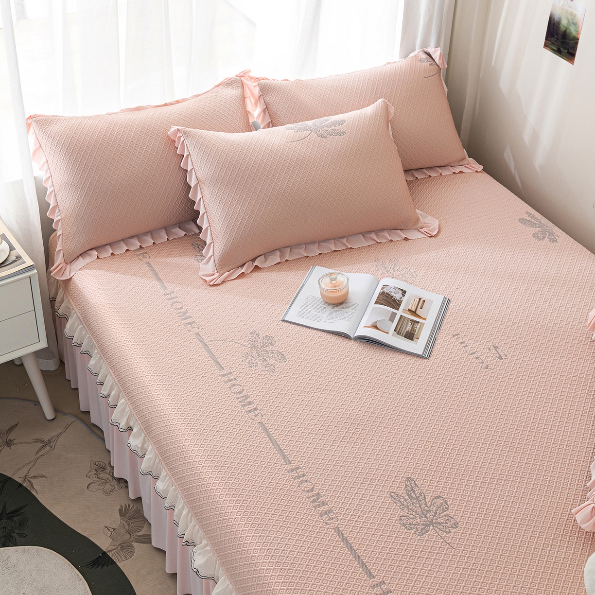 91家纺网 家纺一手货源 找家纺 美优兰 2026新款PE提花凉感冰豆豆三明治复合榻榻米垫 晚亭粉