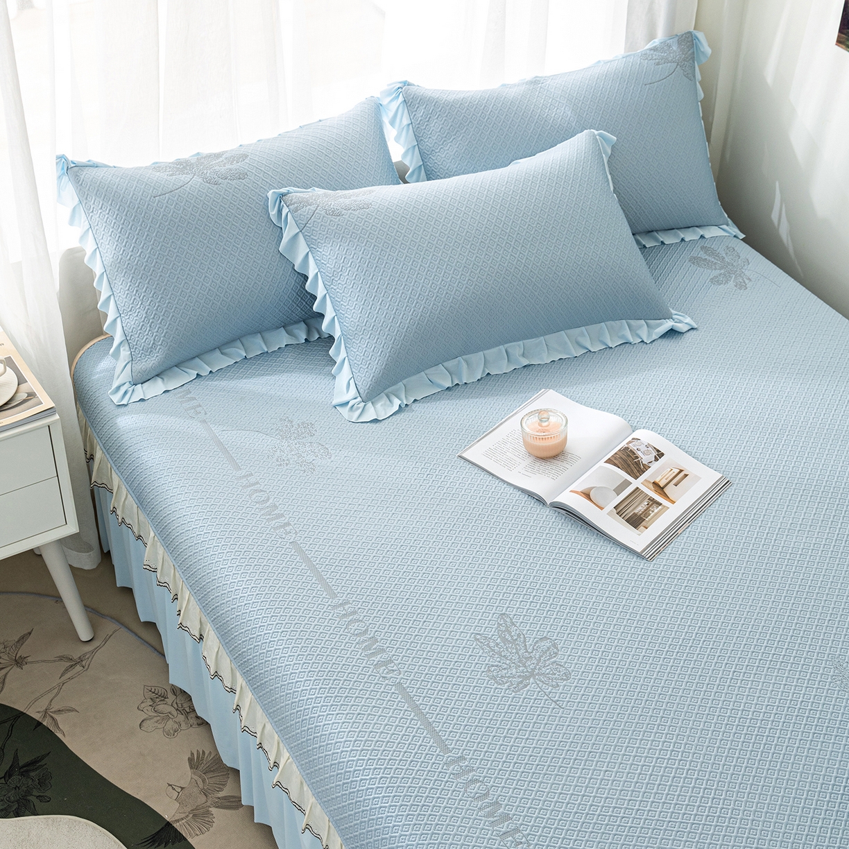 91家纺网 家纺一手货源 找家纺 美优兰 2026新款PE提花凉感冰豆豆三明治复合榻榻米垫 晚亭蓝