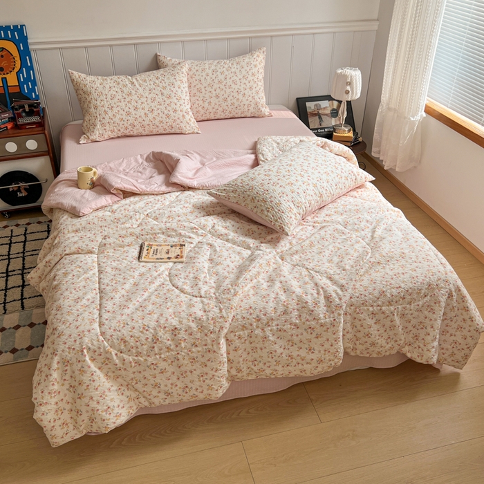 91家纺网 家纺一手货源 找家纺 欧尚家纺 2026新款泡芙纱夏被四件套简单款 粉黛