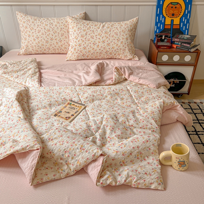 91家纺网 家纺一手货源 找家纺 欧尚家纺 2026新款泡芙纱夏被四件套简单款 粉黛