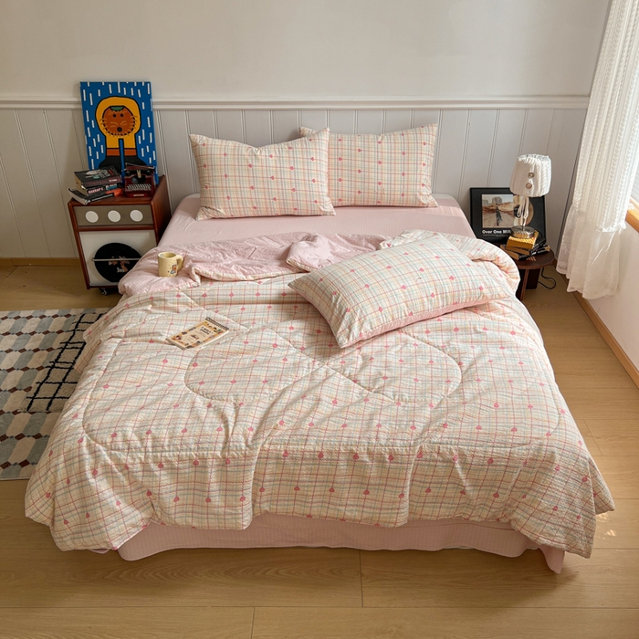 91家纺网 家纺一手货源 找家纺 欧尚家纺 2026新款泡芙纱夏被四件套简单款 格格心