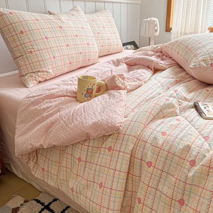 91家纺网 家纺一手货源 找家纺 欧尚家纺 2026新款泡芙纱夏被四件套简单款 格格心