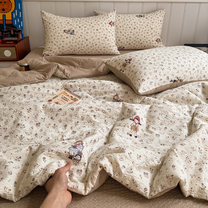 91家纺网 家纺一手货源 找家纺 欧尚家纺 2026新款泡芙纱夏被四件套简单款 花间娃娃