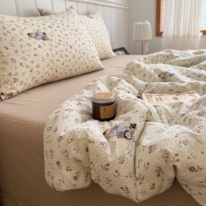 91家纺网 家纺一手货源 找家纺 欧尚家纺 2026新款泡芙纱夏被四件套简单款 花间娃娃