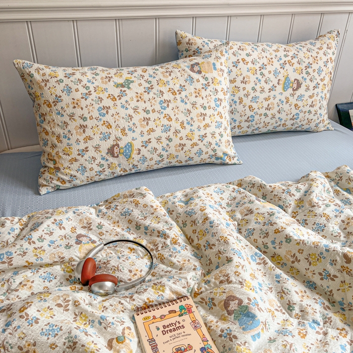 91家纺网 家纺一手货源 找家纺 欧尚家纺 2026新款泡芙纱夏被四件套简单款 花镜人偶黄