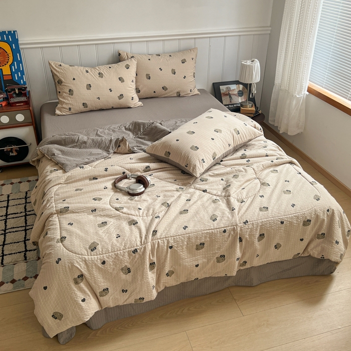 91家纺网 家纺一手货源 找家纺 欧尚家纺 2026新款泡芙纱夏被四件套简单款 灰猫头