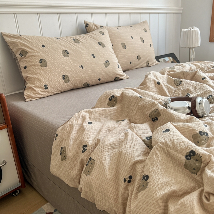 91家纺网 家纺一手货源 找家纺 欧尚家纺 2026新款泡芙纱夏被四件套简单款 灰猫头