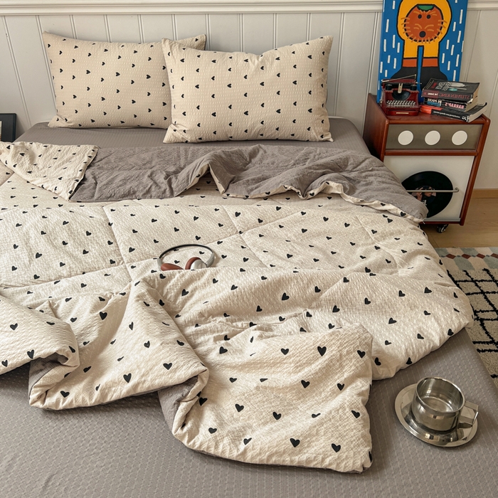 91家纺网 家纺一手货源 找家纺 欧尚家纺 2026新款泡芙纱夏被四件套简单款 咖爱心