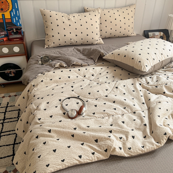 欧尚家纺 2026新款泡芙纱夏被四件套简单款 咖爱心