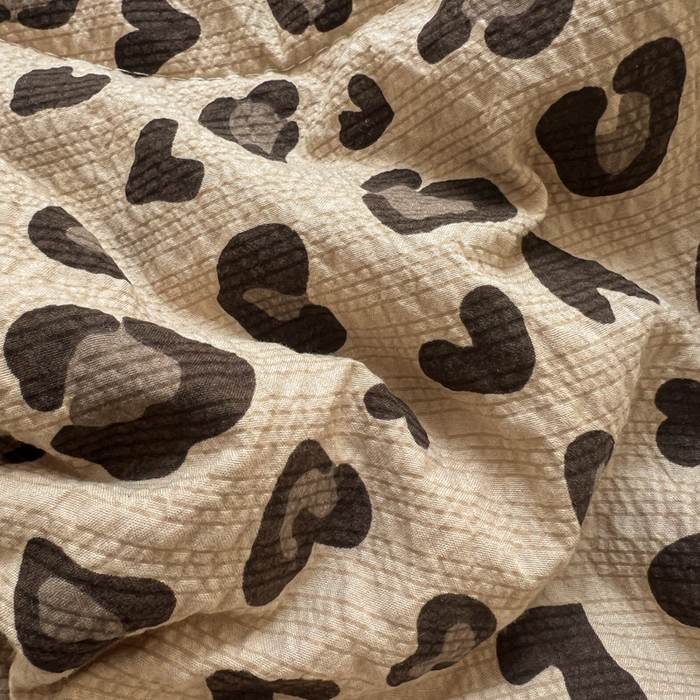 91家纺网 家纺一手货源 找家纺 欧尚家纺 2026新款泡芙纱夏被四件套简单款 咖豹纹