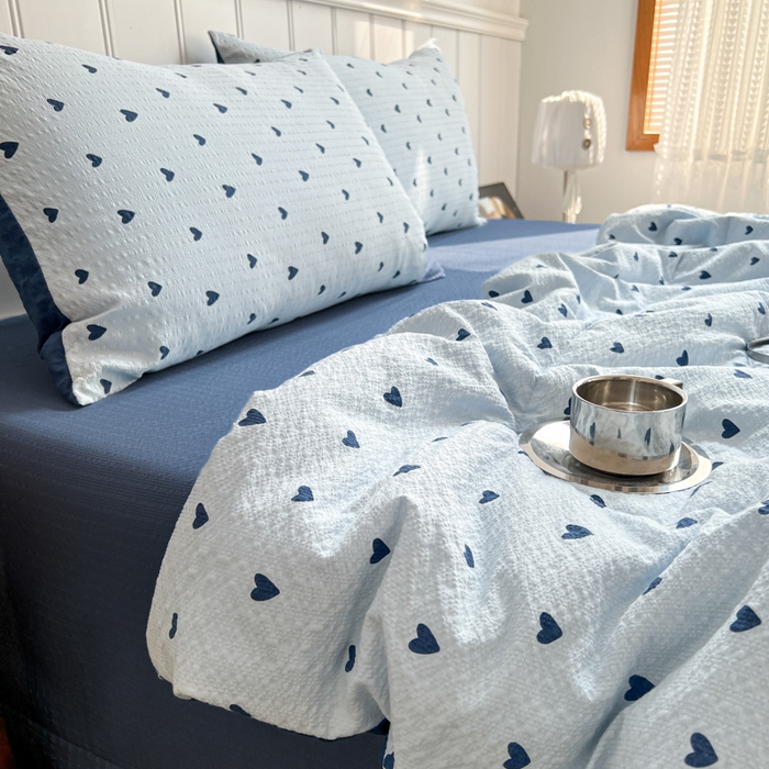 91家纺网 家纺一手货源 找家纺 欧尚家纺 2026新款泡芙纱夏被四件套简单款 兰爱心