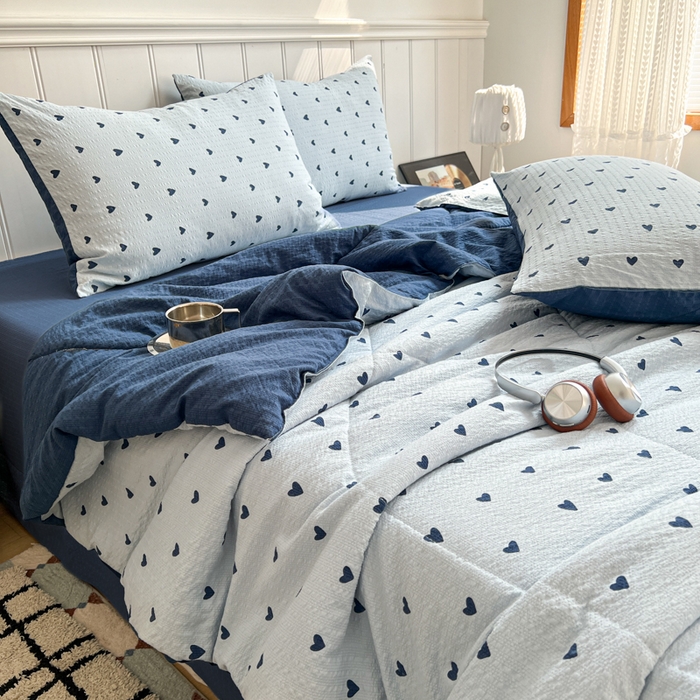 91家纺网 家纺一手货源 找家纺 欧尚家纺 2026新款泡芙纱夏被四件套简单款 兰爱心