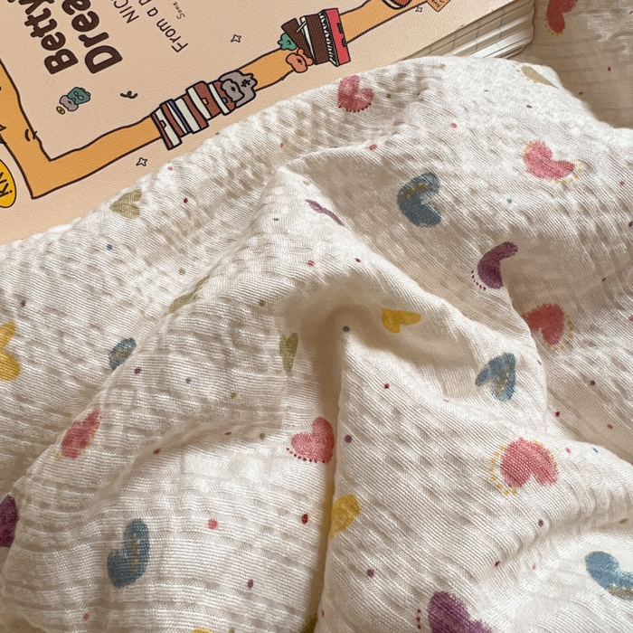 91家纺网 家纺一手货源 找家纺 禾沐  2026新款泡芙纱夏被四件套简单款 粉色小心心