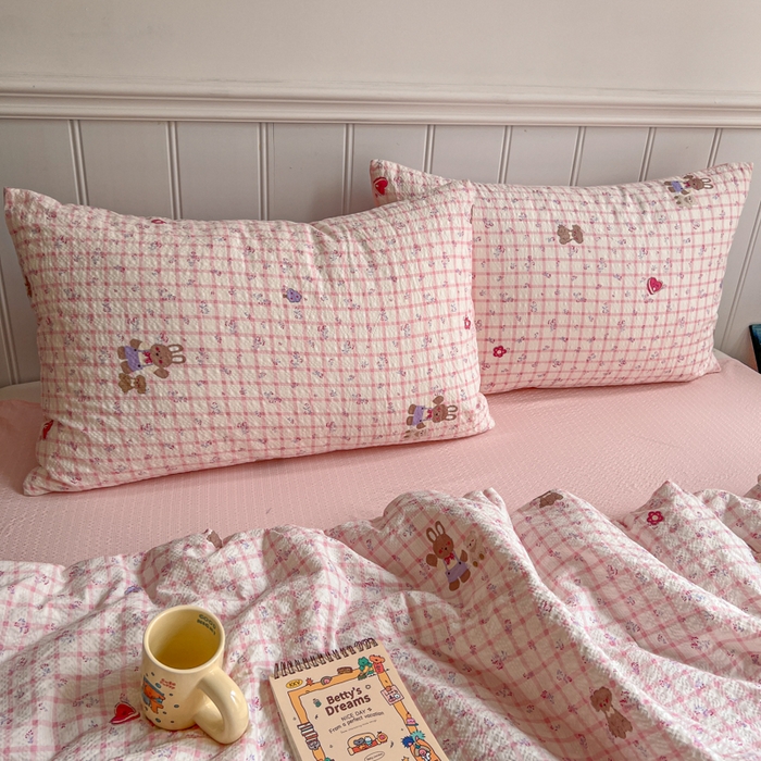 91家纺网 家纺一手货源 找家纺 禾沐  2026新款泡芙纱夏被四件套简单款 格系萌宠