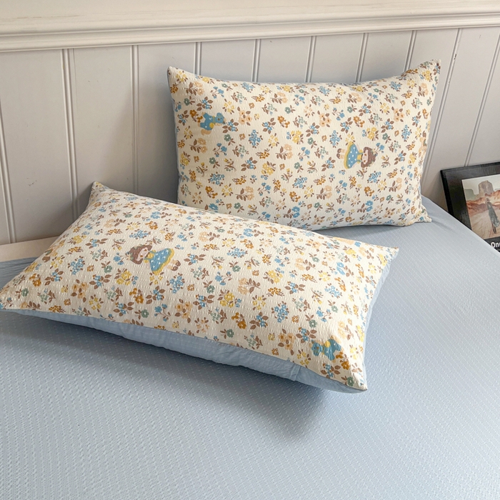 91家纺网 家纺一手货源 找家纺 禾沐  2026新款泡芙纱夏被四件套简单款 花镜人偶黄