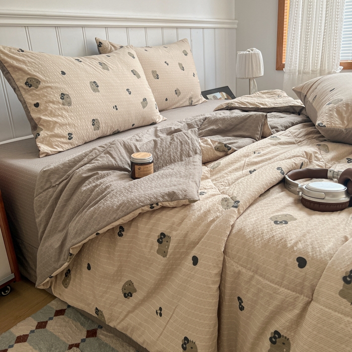 91家纺网 家纺一手货源 找家纺 禾沐  2026新款泡芙纱夏被四件套简单款 灰猫头