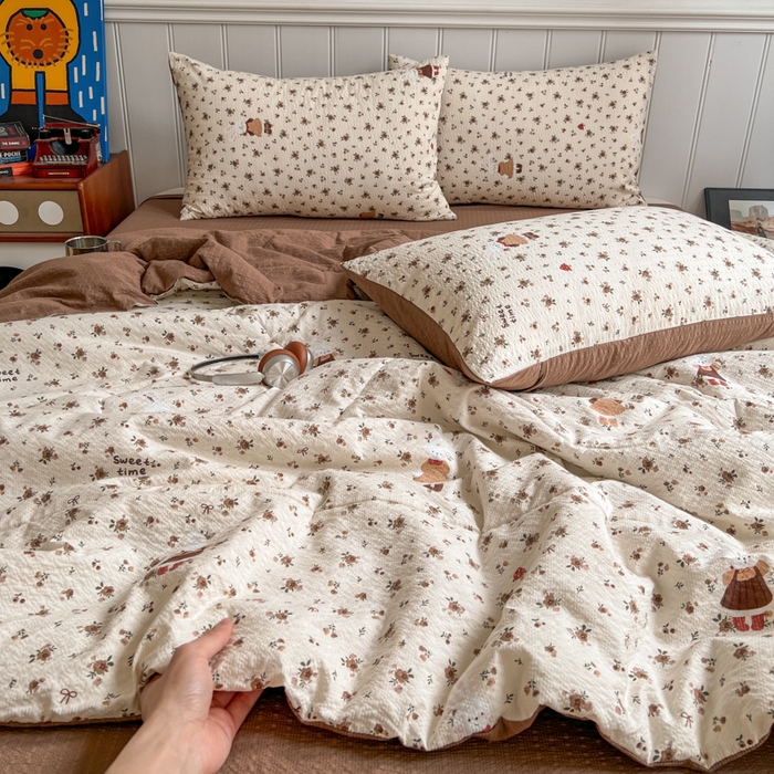 91家纺网 家纺一手货源 找家纺 禾沐  2026新款泡芙纱夏被四件套简单款 田园兔